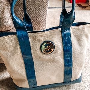 Michael Kors Tote Bag 🌻